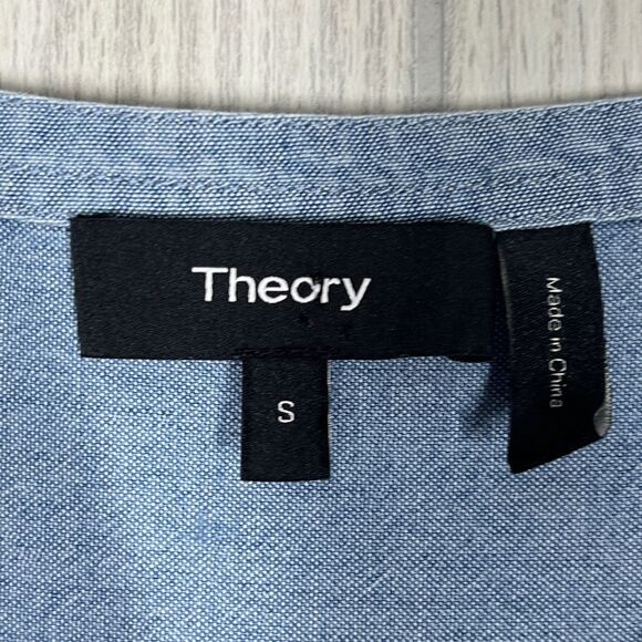 Theory | 100% Cotton Ofeliah V-Neck Chambray Blouse Size Small - Picture 5 of 6